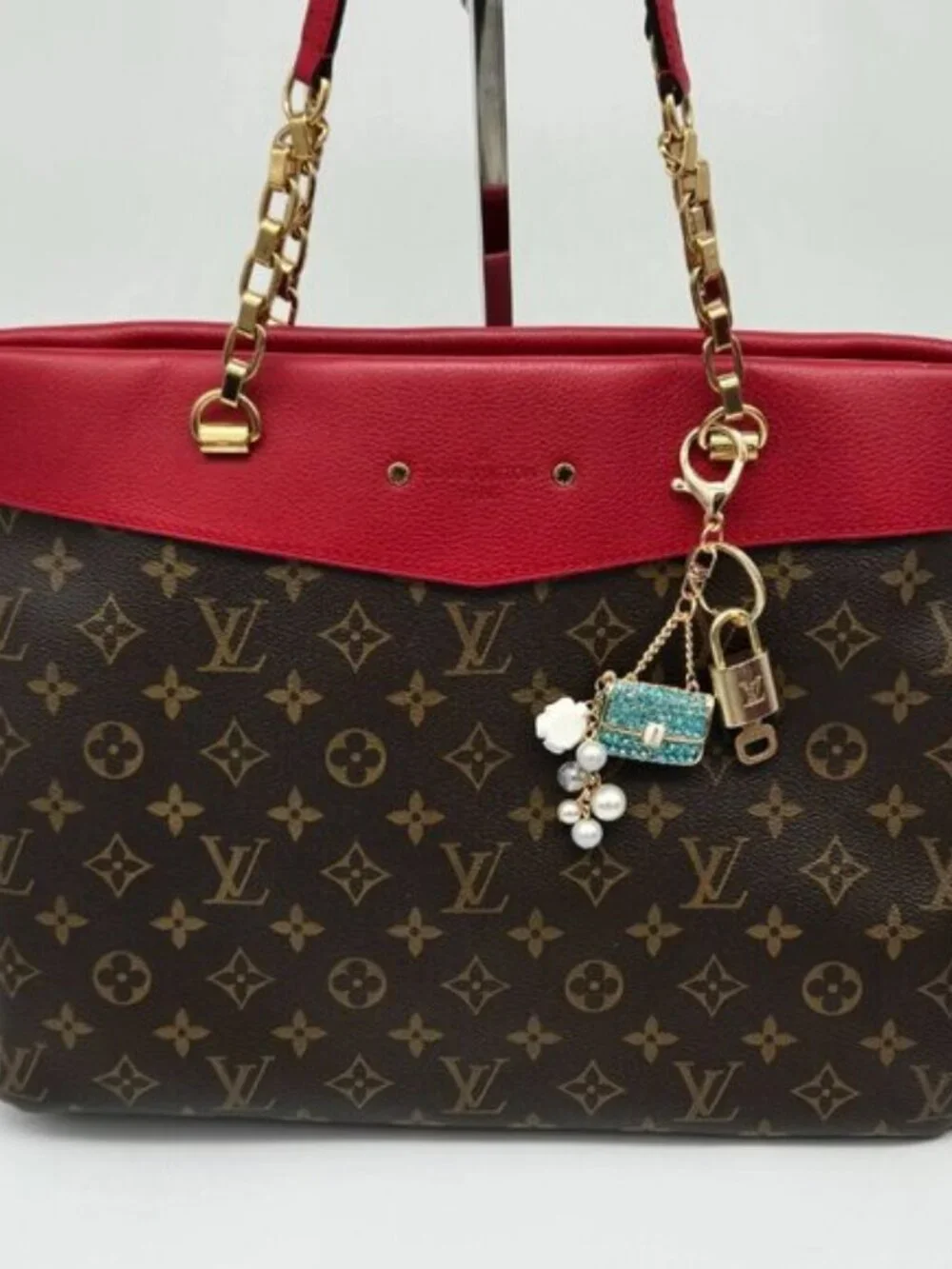 Louis Vuitton Gold Padlock 🔒 Key Set Authentic LV w/ Unbranded Keychain